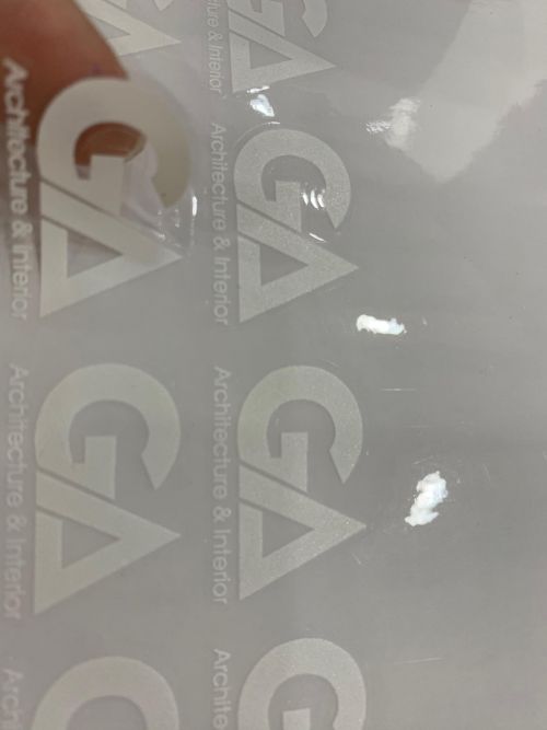 Decal làm bằng chất liệu gì?